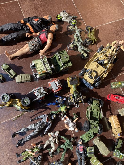 Коллекция солдатиков и техники Hasbro,Lanard,Days Cone,Corgi,Campmei