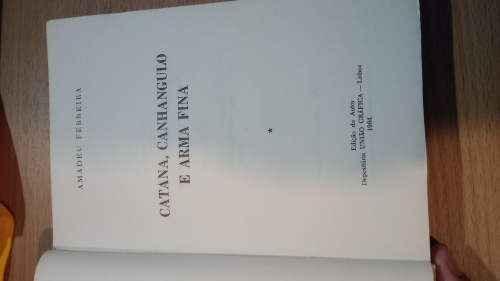 Livro antigo história