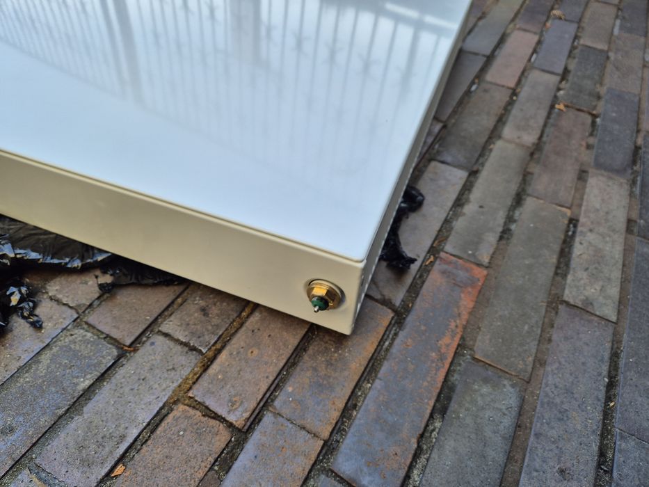 Purmo  PLAN VENTIL COMPACT grzejnik płytowy, podłączenie dolne.