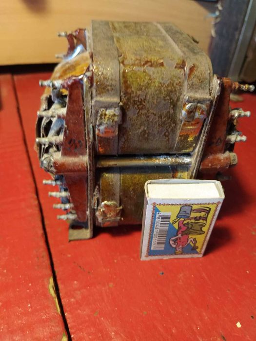 Трансформатор// от электроприбора