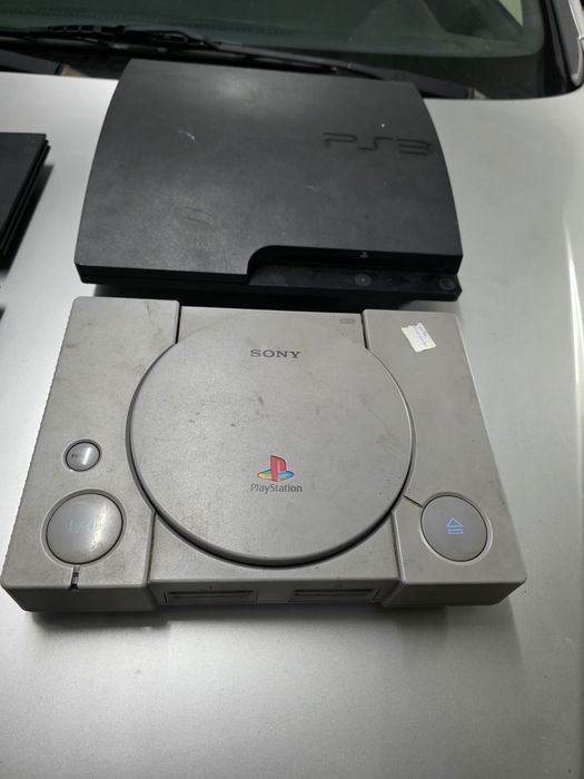 Lote de consolas com jogos e comandos