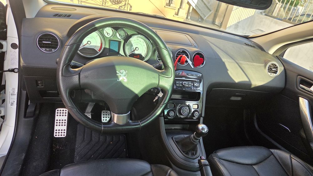 Pegeout 308 CC em ótimo estado de conservação com apenas 48.000 km de único dono.