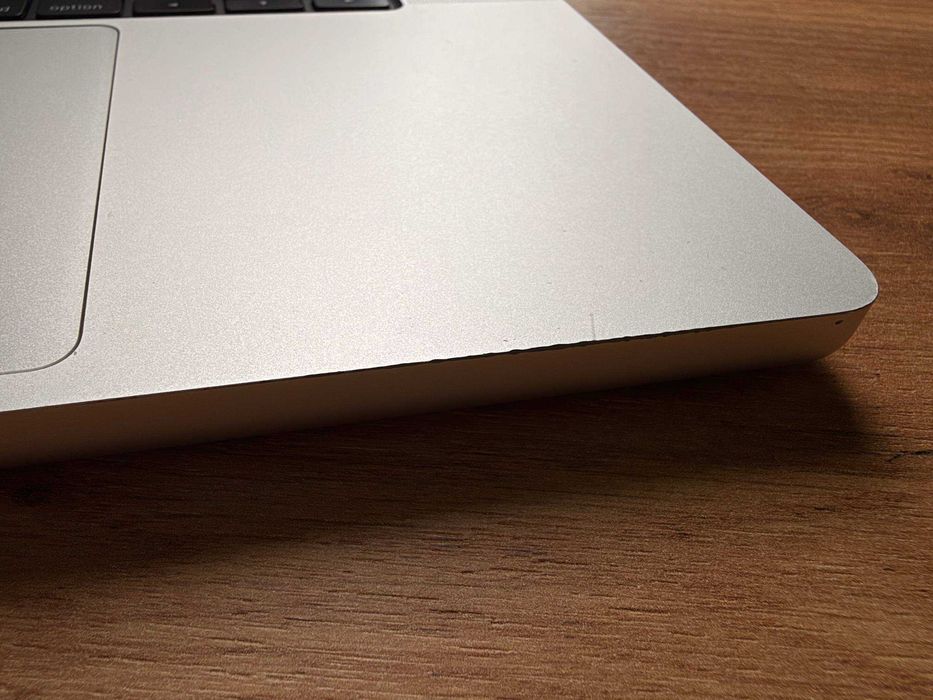 MacBook Pro 16” 2021 — M1 Max / 32 GB / 1 TB SSD