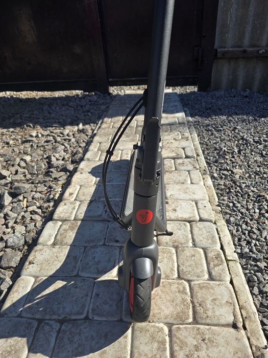 Продам самокат Segway Ninebot eKickScooter ZING C20