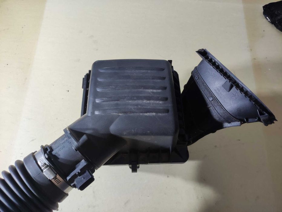 jeep grand cherokee wk2 summit 3.0 CRD obudowa filtra powietrza