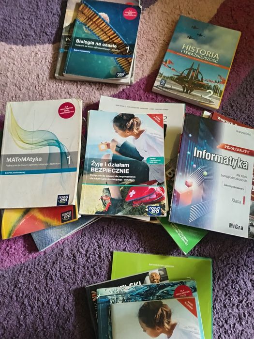 Książki do technikum klasy pierwszej i drugiej oraz liceum