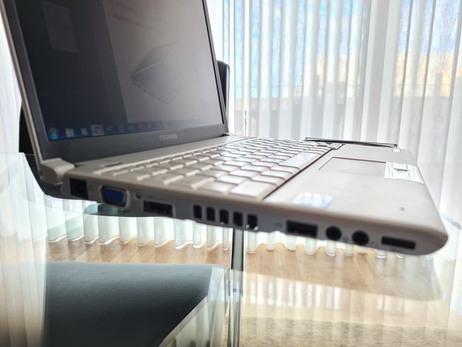 Toshiba Portégé R600-12H Laptop - Used64738839343746121
