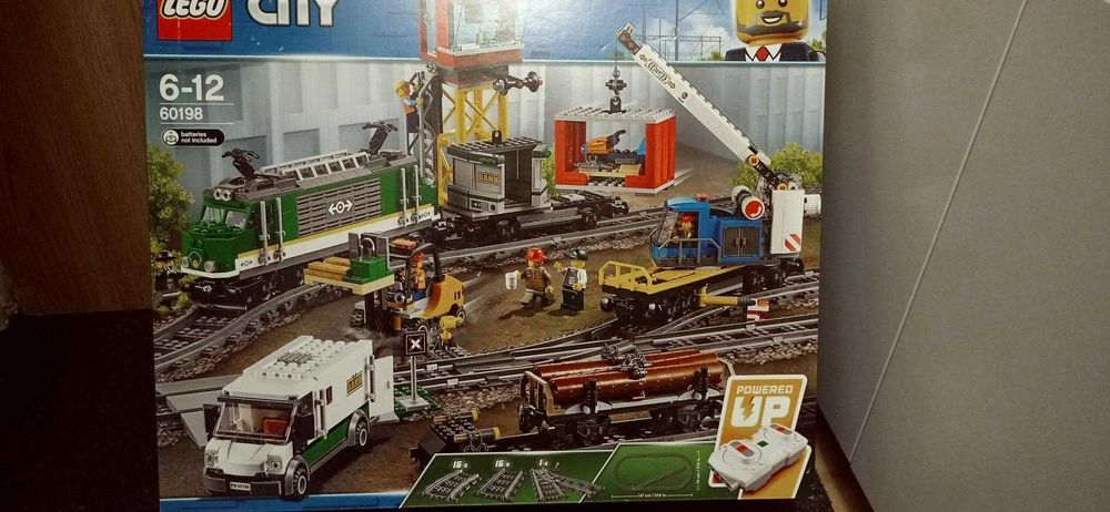 LEGO City 60198 Pociąg towarowy Wrocław Krzyki •