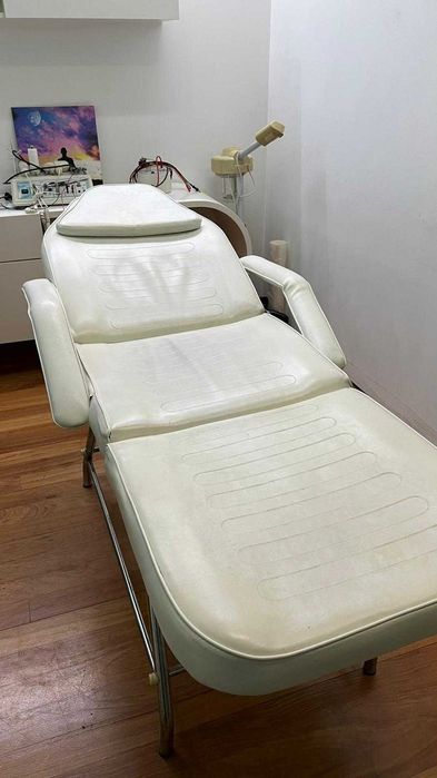 Mobiliário de cabeleireiro e estética em EXCELENTE ESTADO