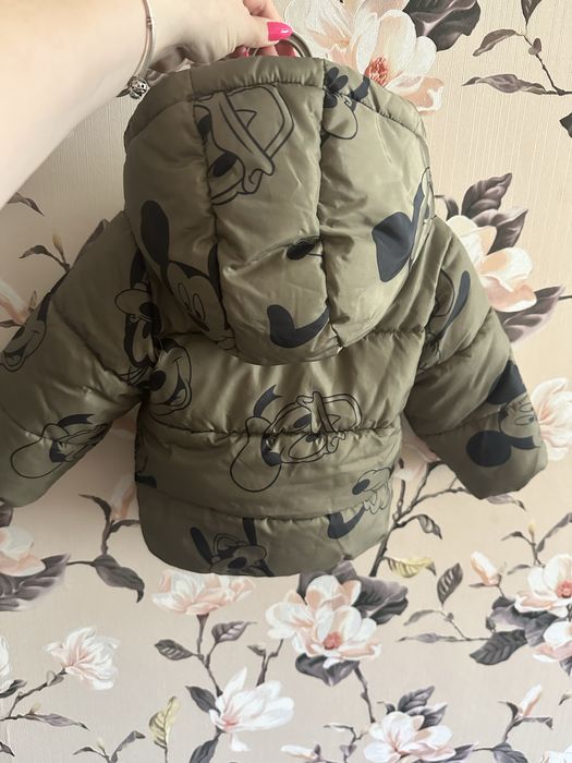 Куртка марки H&M