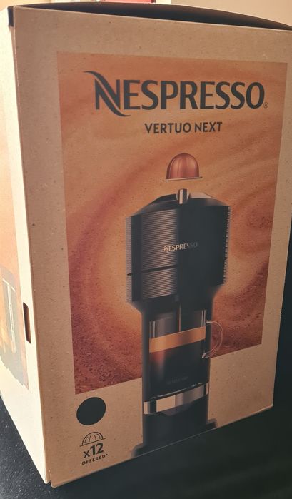 Máquina de café Vertuo Next Nespresso