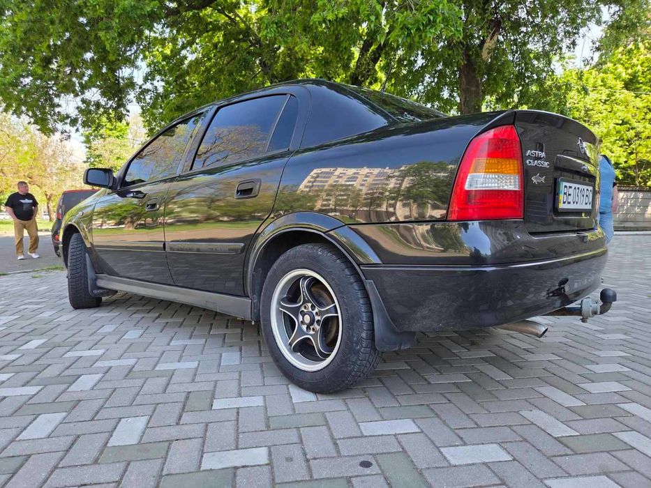 Продам Opel Astra 2006р. Один власник з автосалону, рідний пробіг!