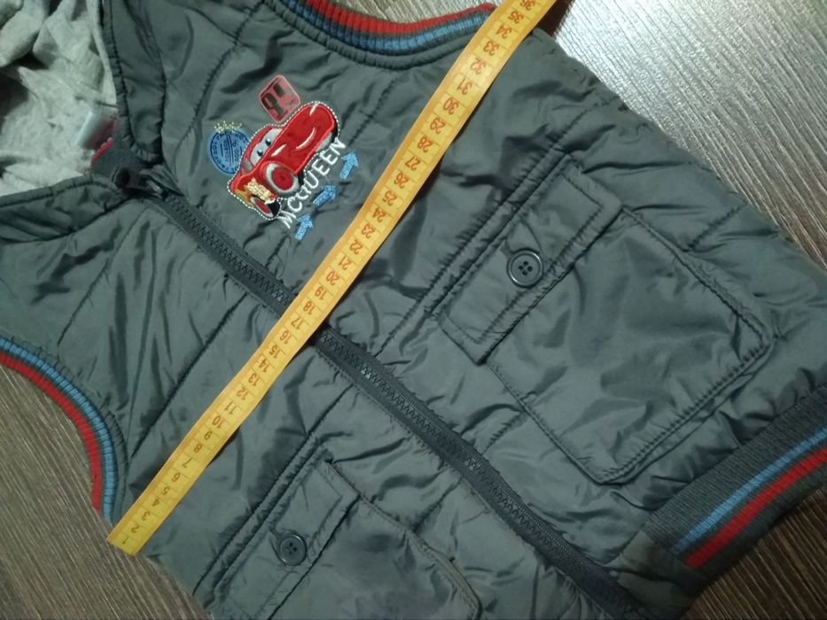 Безрукавка на хлопчика