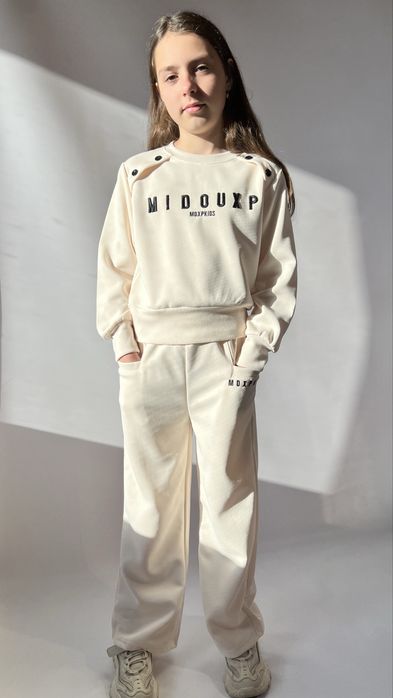 Костюм для дівчинки