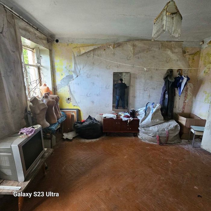 Продается трехкомнатная квартира !