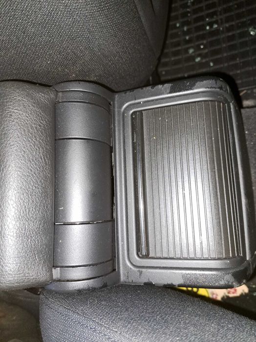 Podłokietnik tunel cup holder BMW e46 czarny bardzo ładny