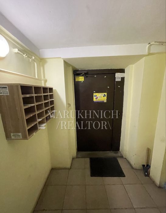 Продам! 1 к квартира вул. Січевих Стрільців (Артема) Поля Центр