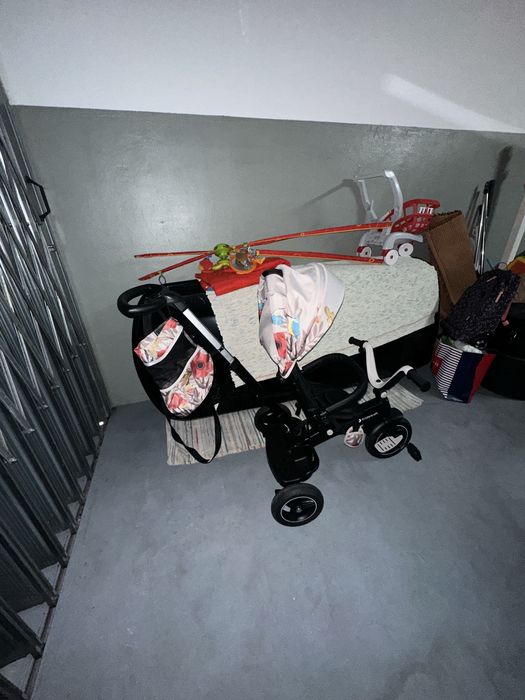 Triciclo evolutivo Kinderkraft dobrável e desmontável
