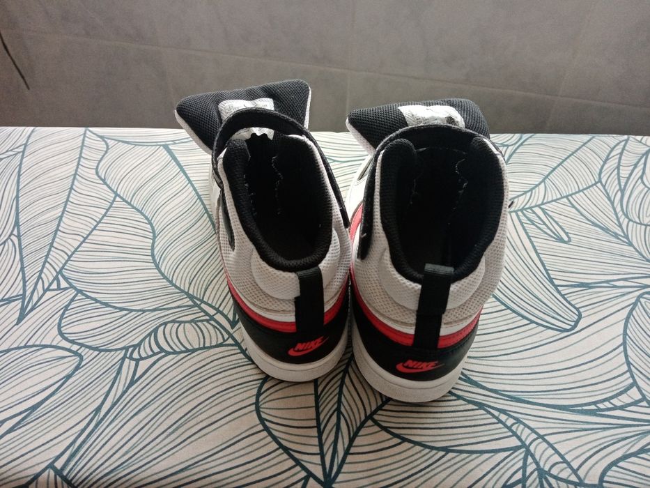 Tenis criança Nike  Nike Court Borough Mid 2 tamanho 32
