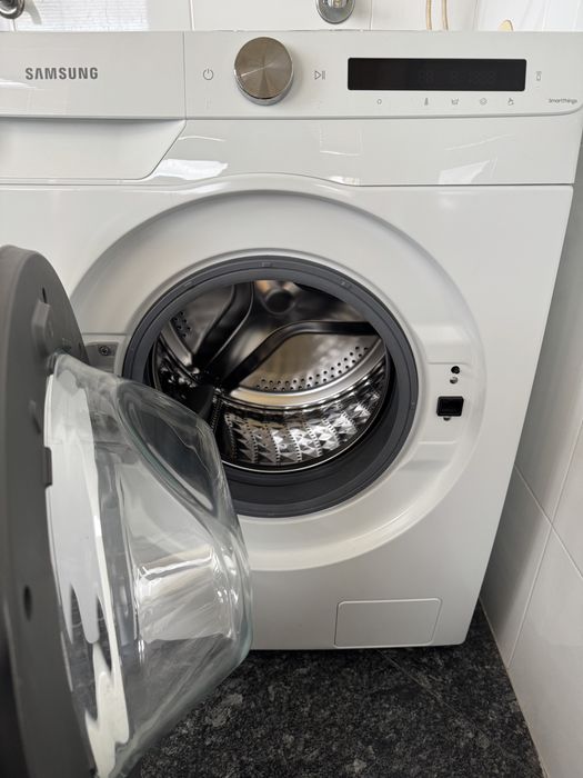 Máquina de lavar roupa Samsung
