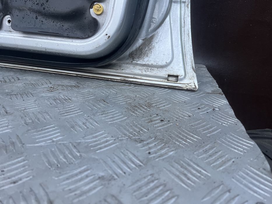 Дверь правая в сборе grand cherokee wj джип чероки 04 год