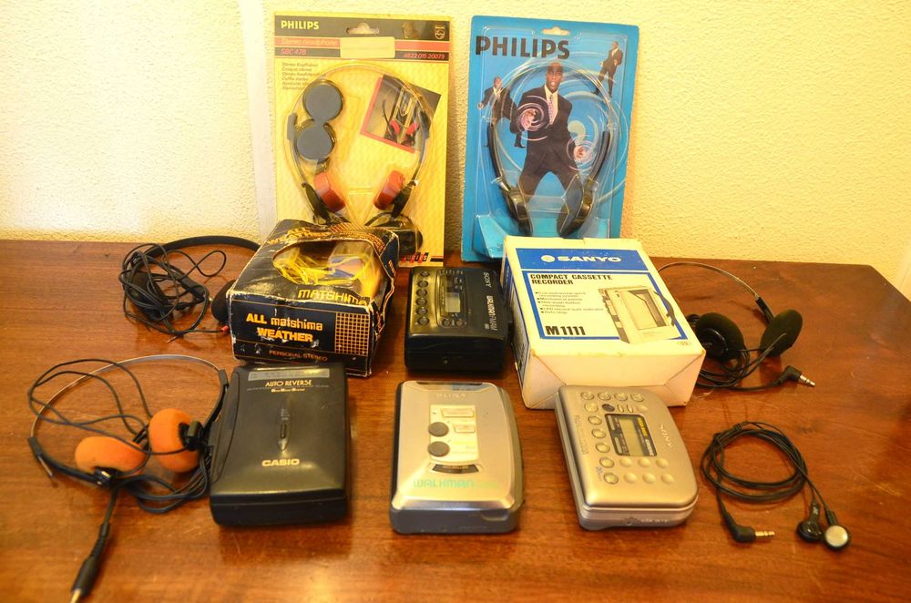 Lote de 6 walkmans e 6 Headphones