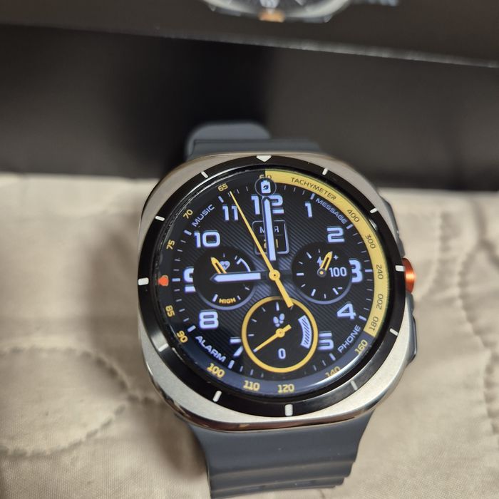 Samsung Galaxy Watch Ultra  Titanium Silver