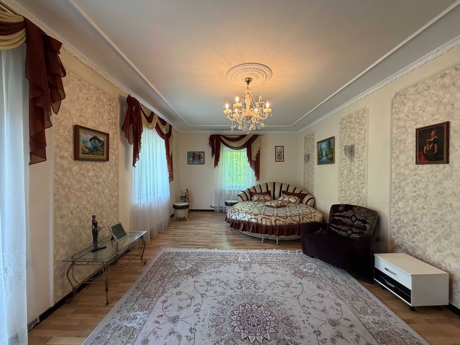 Будинок мрії в м. Березань 220 м2, ремонт, ставок, баня, ліс Є ВІДЕООГЛЯД
