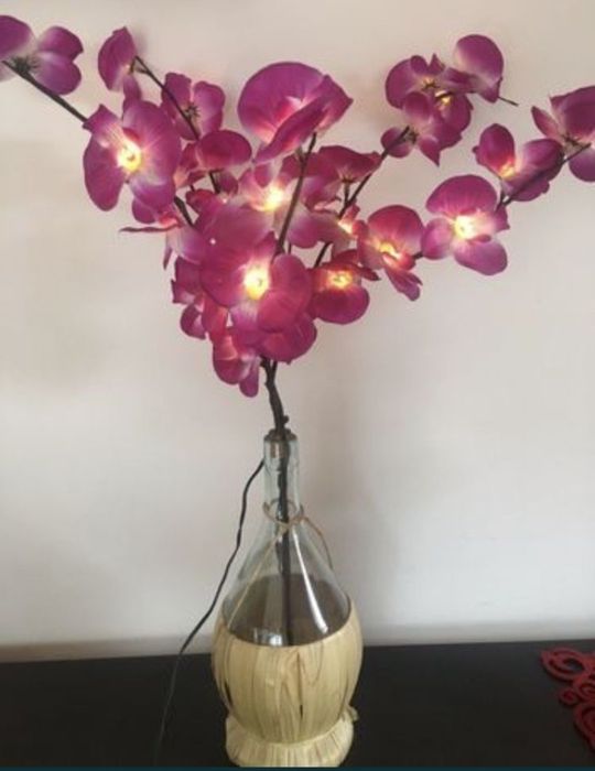 Kwiat -lampka ozdobna