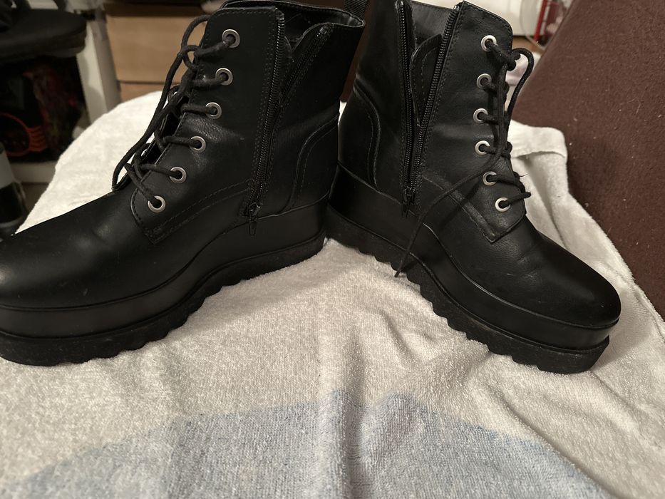 Botki buty botki sneakersy stan bdb zadbane rozm 39