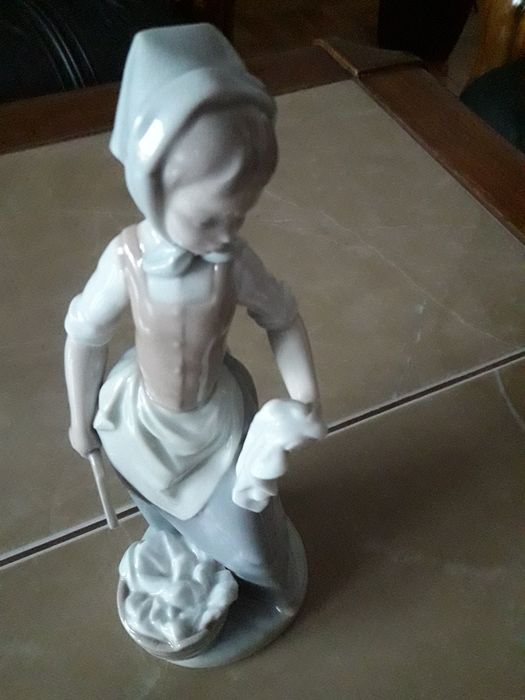 Porcelanowa figurka Nao Lladro Hiszpania