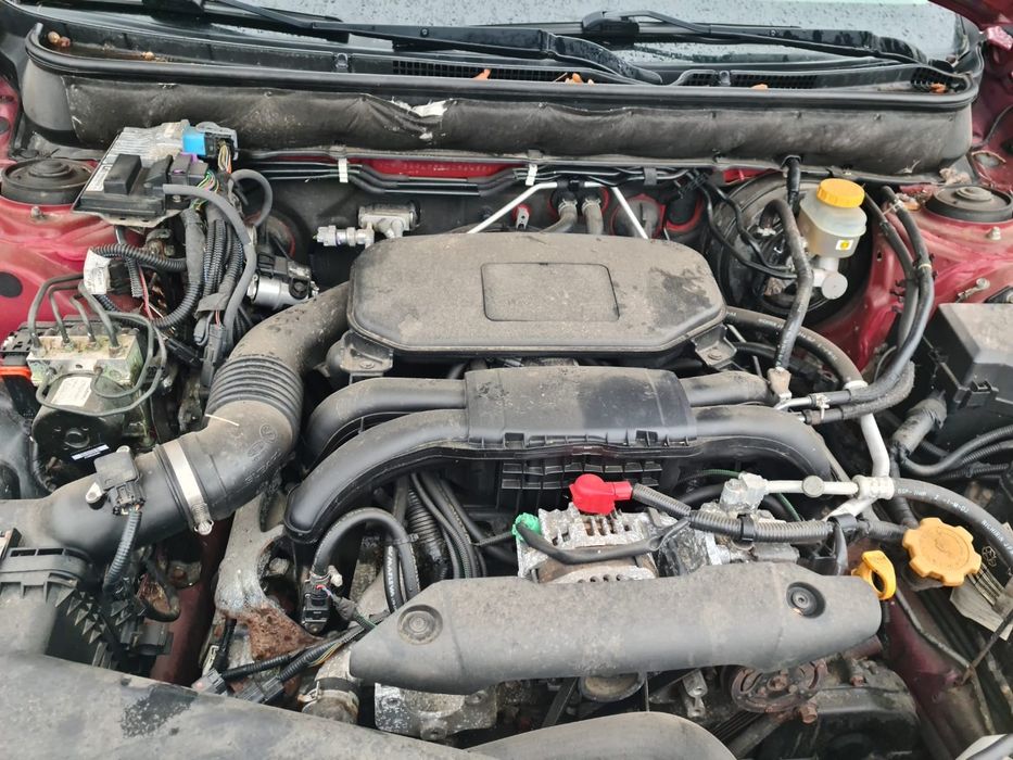 Subaru 2,5 benzyna automat