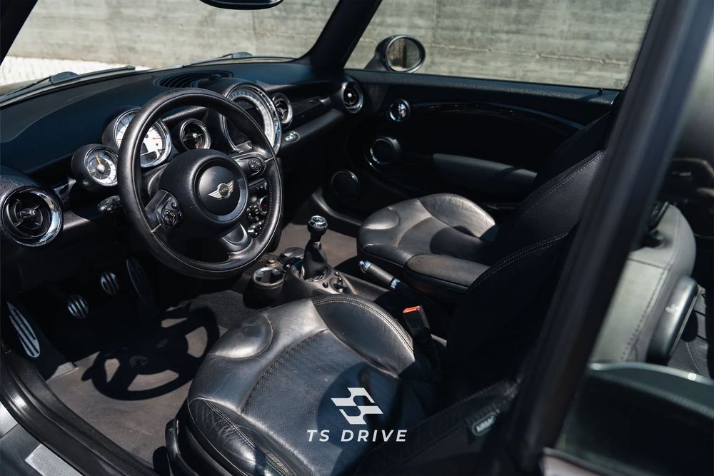 MINI Cabrio Cooper S533468684485273607