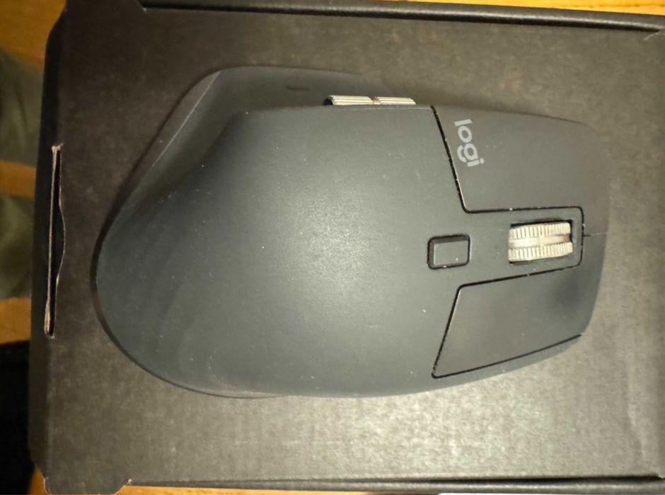 Vendo Rato MX Master 3 com muito pouco uso!!!64552564142595121