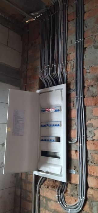 (Послуги електрика) Весь спектр робіт, Електрик, Электрик