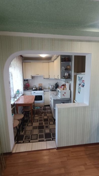 Продам квартиру  на масиві Леваневського (П-т Незалежності)