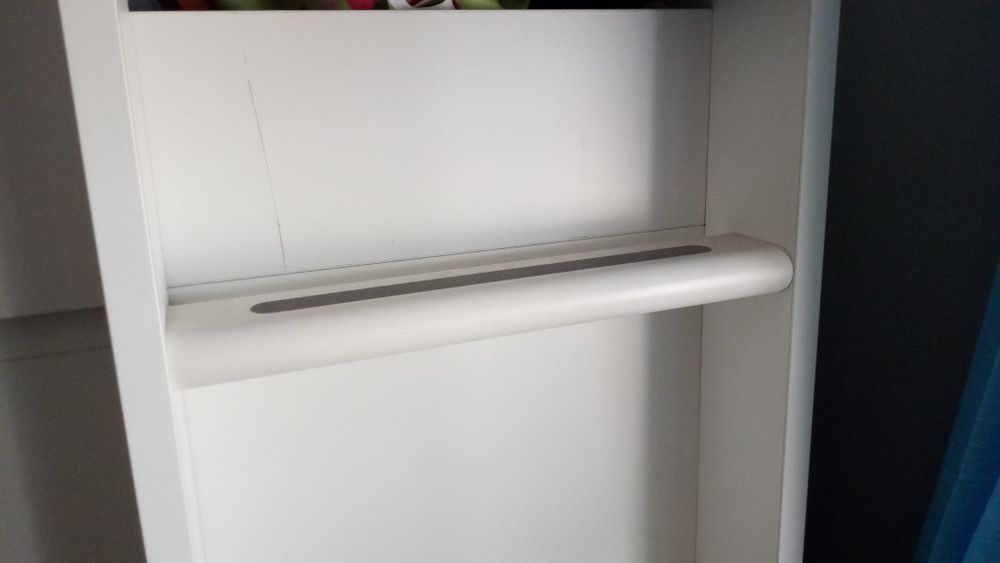 Beliche com secretária e roupeiro para quarto..
