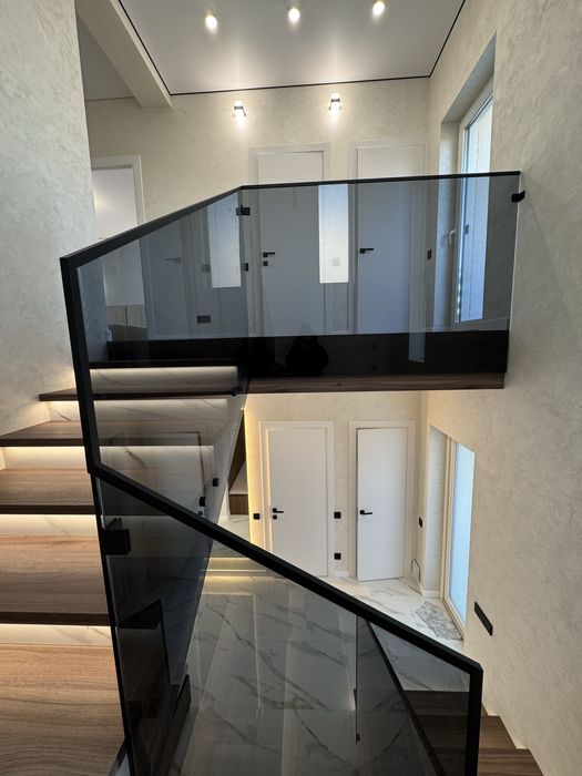 Дуплекс з меблями та технікою , 2.6 сотки землі