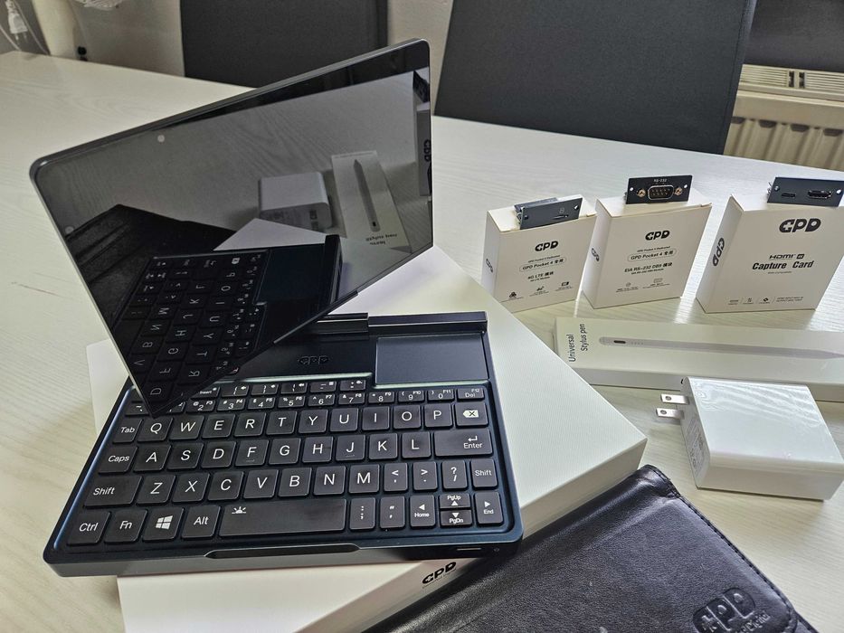 GPD Pocket 4 2025 - AMD Ryzen™ AI 9 370/Radeon™ 890M/64 GB/2TB+akcesoria
