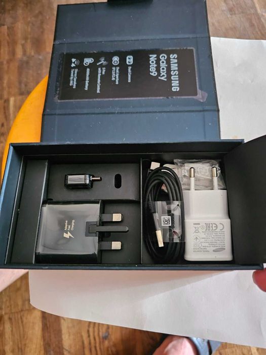 Samsung note 9 sm-N 9600 8/512