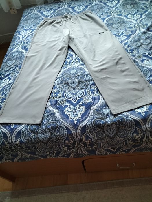 Nowe modne spodnie męskie,