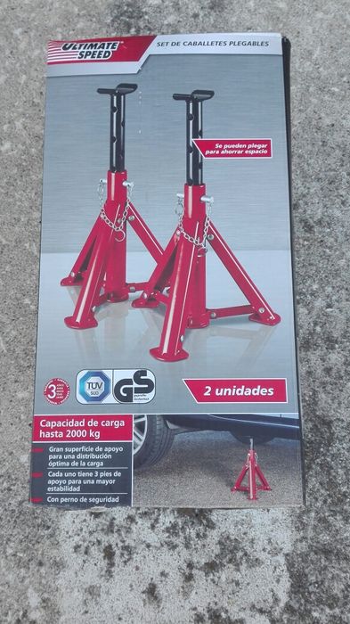 2 Tripés Reguláveis, novos na embalagem