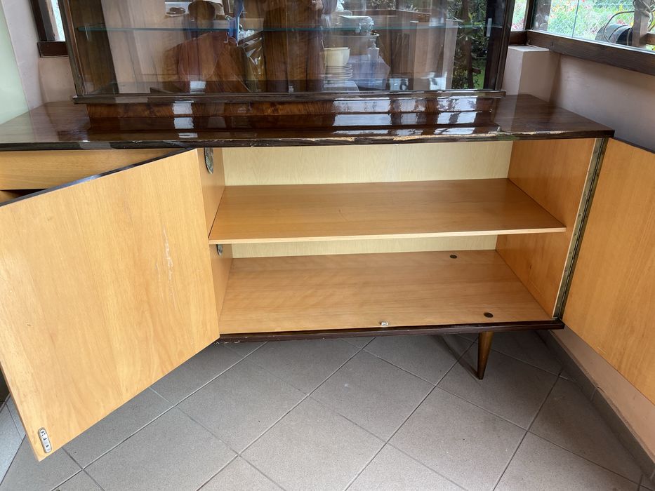 Kredens z okresu PRL