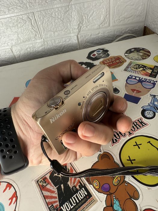 Цифровий фотоапарат Nikon s6300 16 mpx