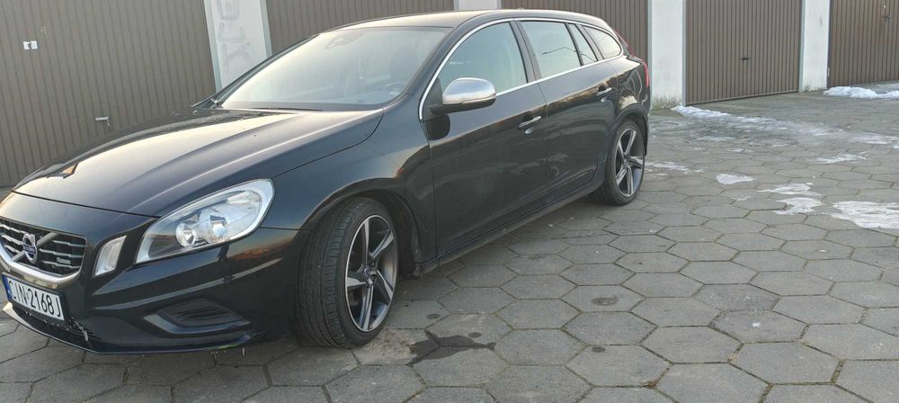 Volvo v60 1.6 150 koni