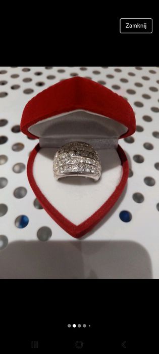 Damski pierścionek
