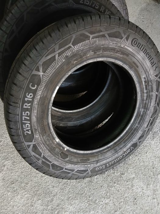 Pneus Novos 215/75R16 C Continental