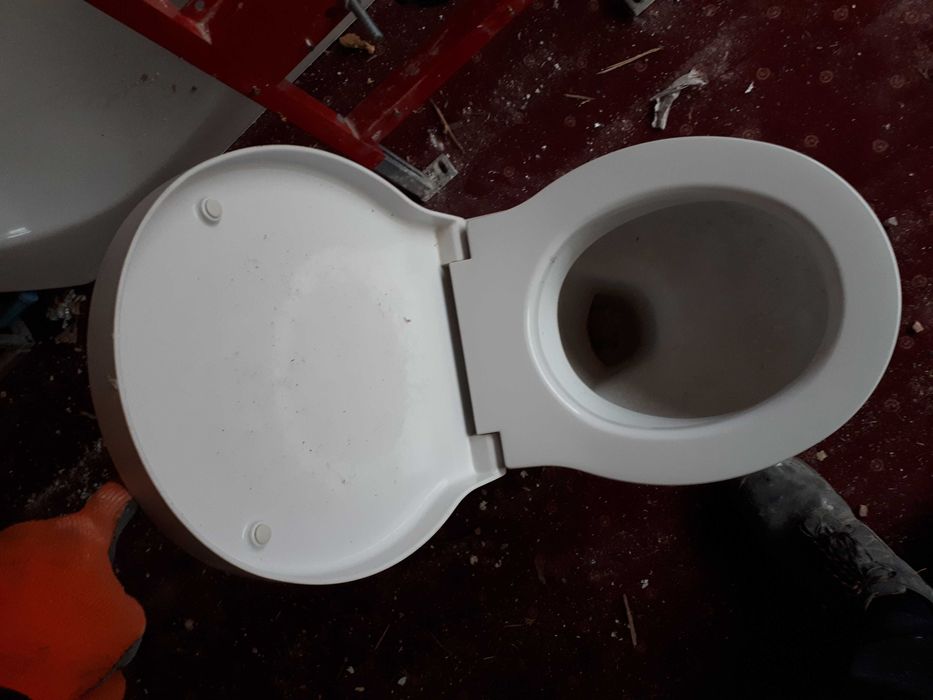 Stelaż podtynkowy geberit z miską+klapą KOMPLET