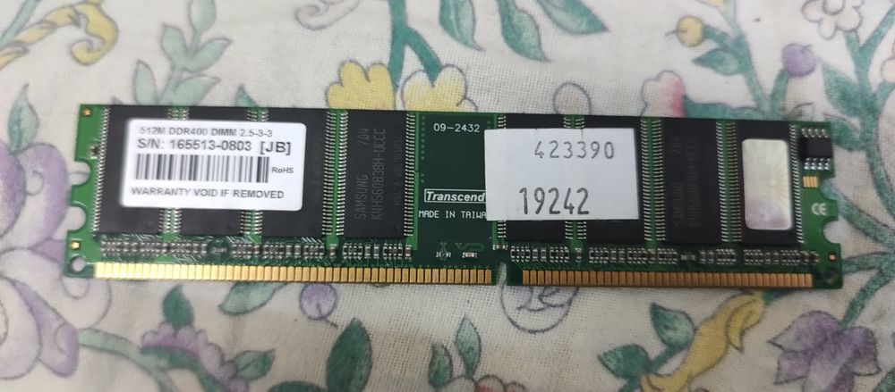 Оперативна пам'ять від   Samsung та Transcend (старі)