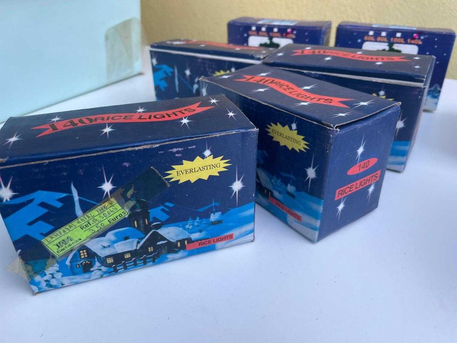 Lote de Luzes de Natal – Novas, 12 Caixas, Total 1.760 Luzes